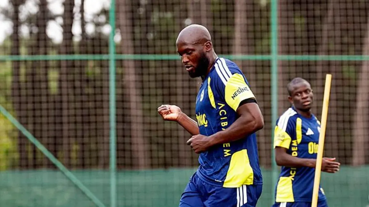 Fenerbahçe'de Lukaku, Lyon maçında forma giyebilir