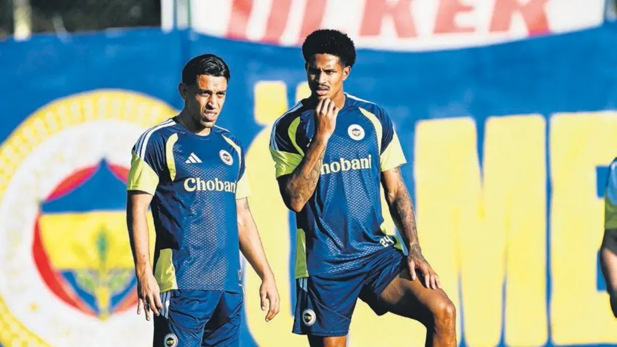 Oosterwolde'nin menajeri Fenerbahçe'den zam talep etti