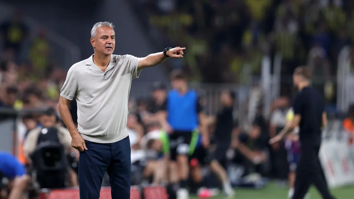 Fenerbahçe'de Kartal'dan taraftara özür