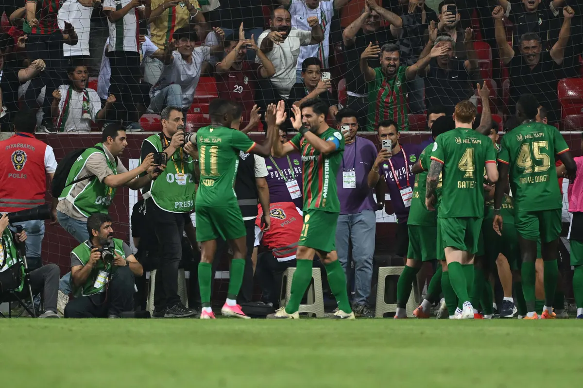 Amed Sportif, deplasmanda Erzurumspor'u 3-0 yendi
