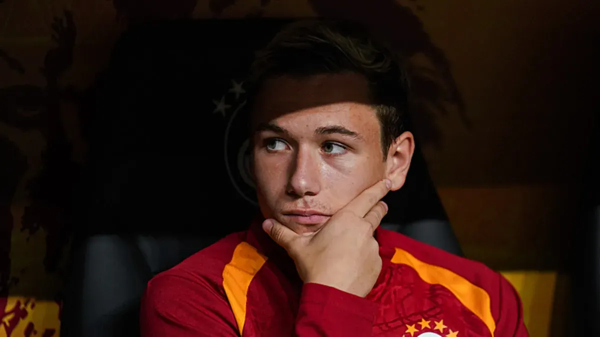 Galatasaray'da Batrakov ilk resmi maçına çıktı