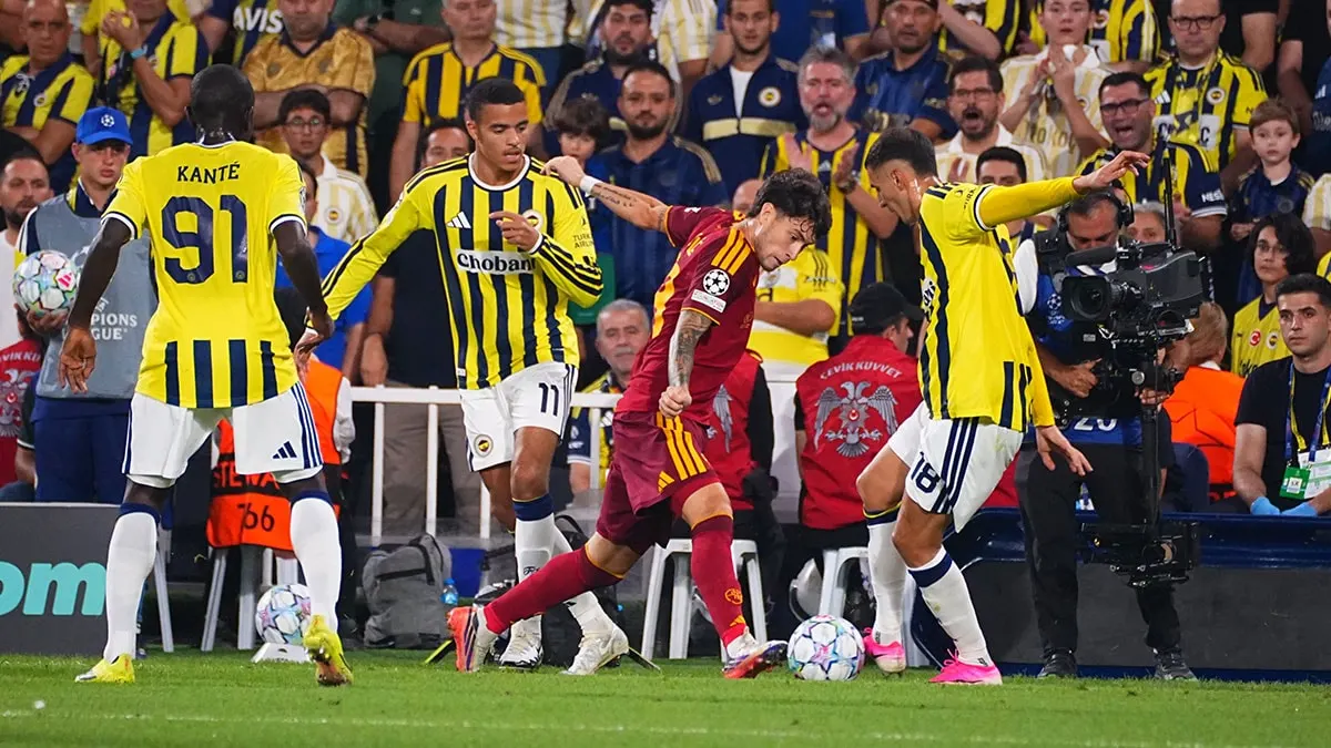 Fenerbahçe'de Mert Müldür'e menisküs şoku