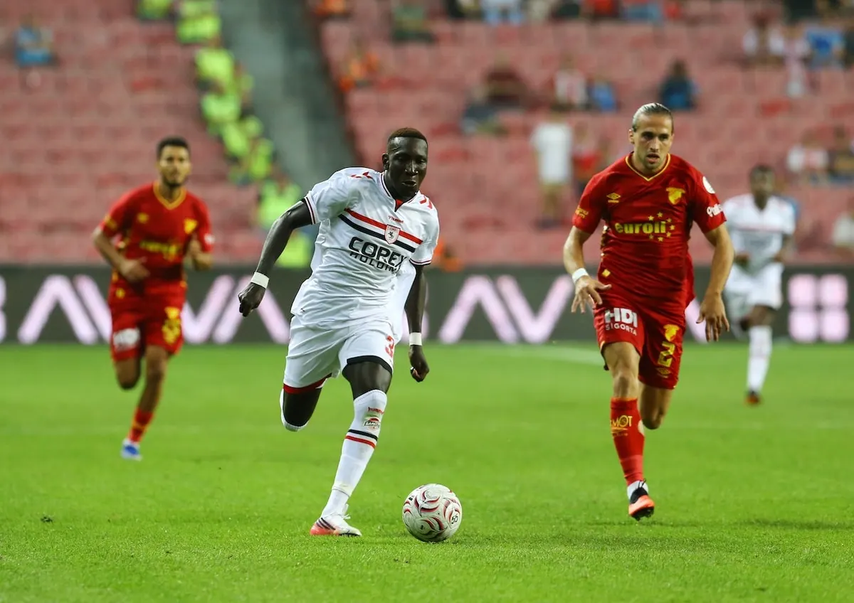 Samsunspor-Göztepe maçı 3-3'lük gol şovuyla bitti