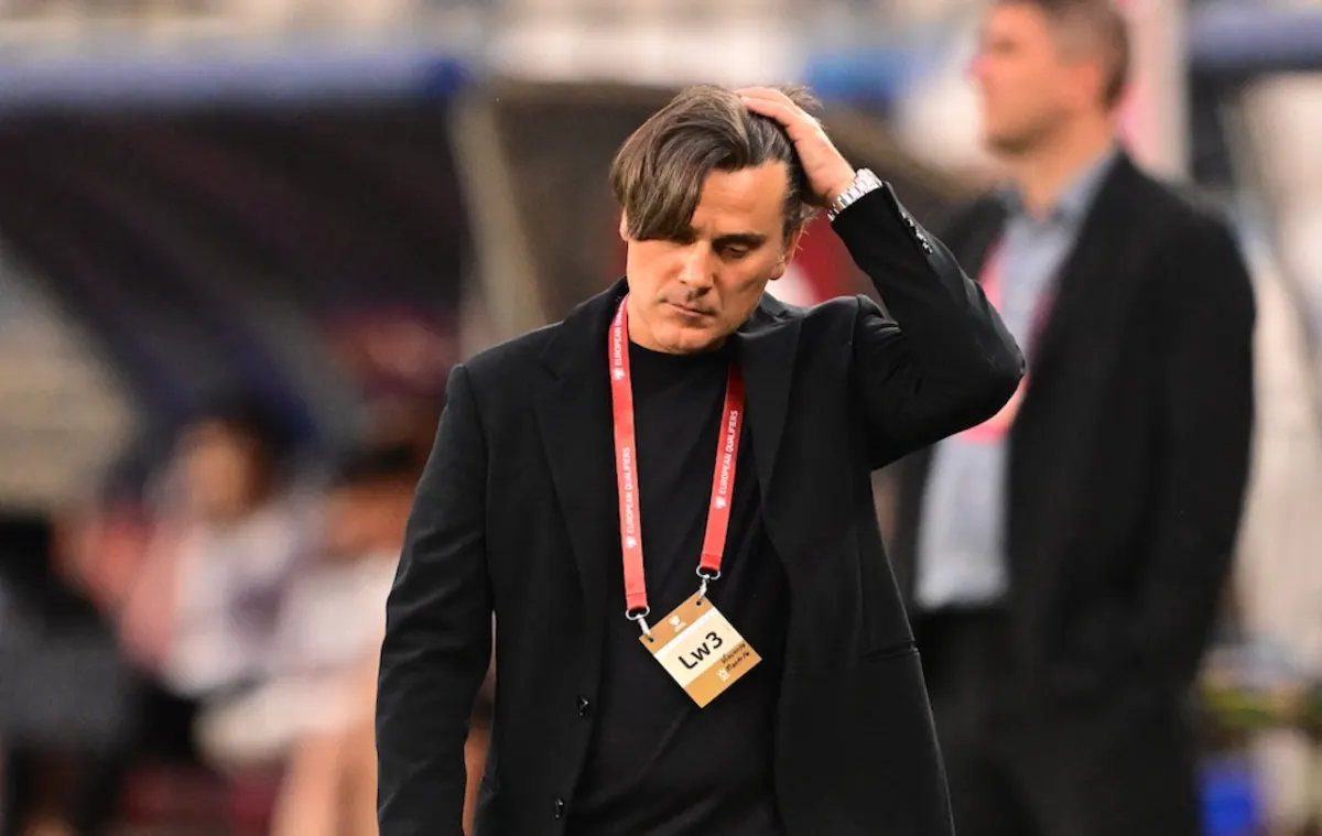 Milli kaleci Berke Özer Fransa'da ayın futbolcusu