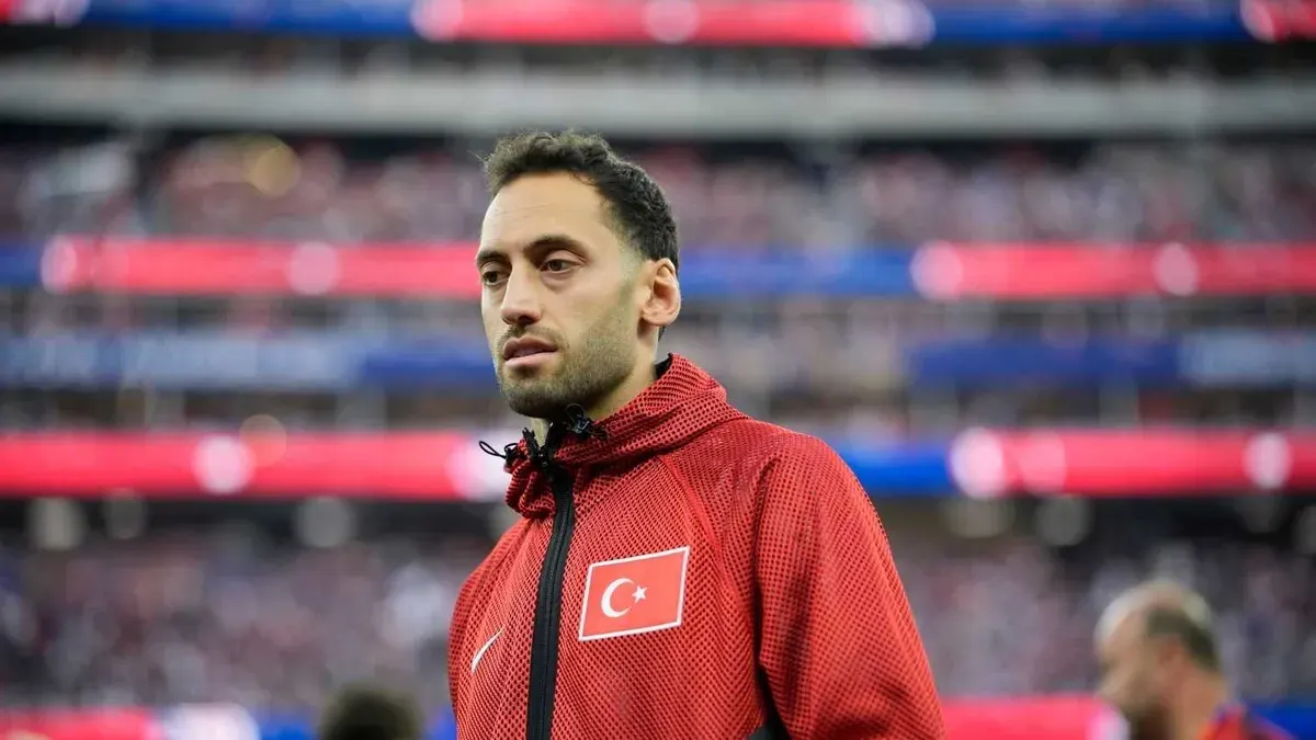Fenerbahçe'den Hakan Çalhanoğlu için Inter'e yeni hamle